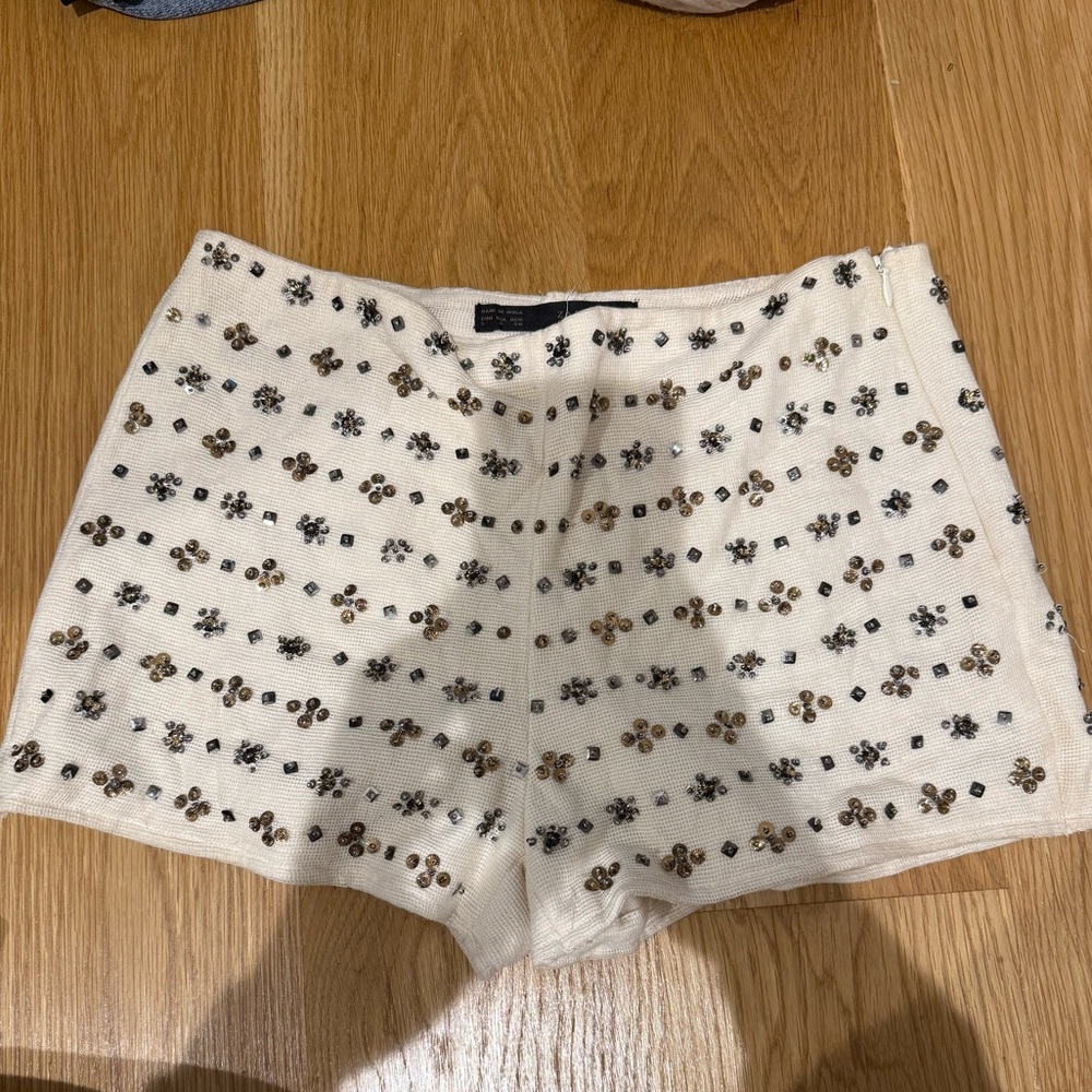 Zara Cream High Waist Shorts with Black Pattern